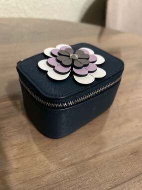Kate Spade New York Reiley Flower Applique Zip Travel Jewelry Holder